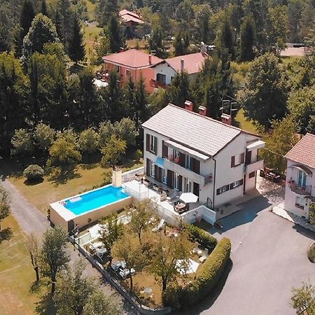 Guest House Surina App Surina'S Green Holiday Rupa Екстер'єр фото