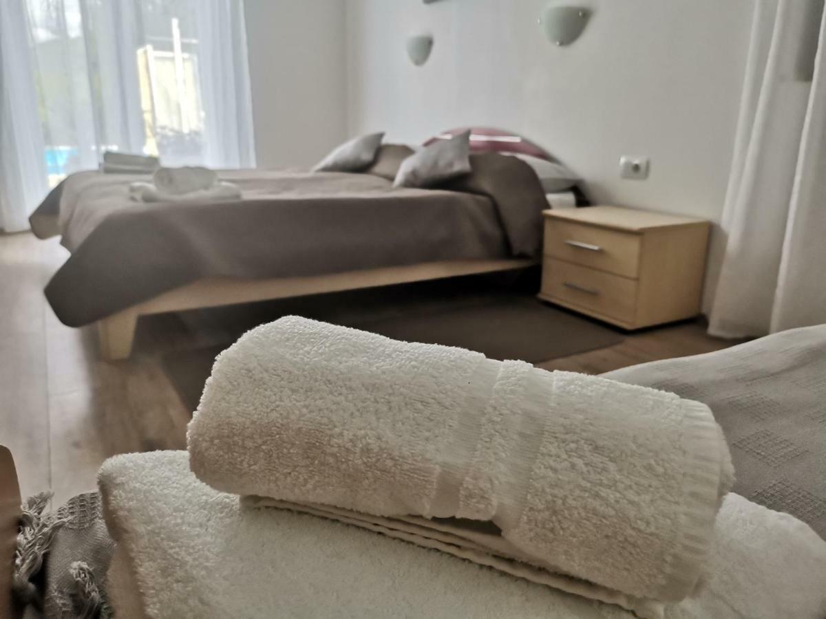 Guest House Surina App Surina'S Green Holiday Rupa Екстер'єр фото